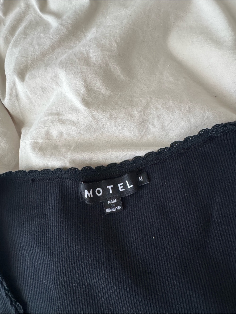 Motel Rocks Rada Top in Rib Black size M - Picture 3 of 4